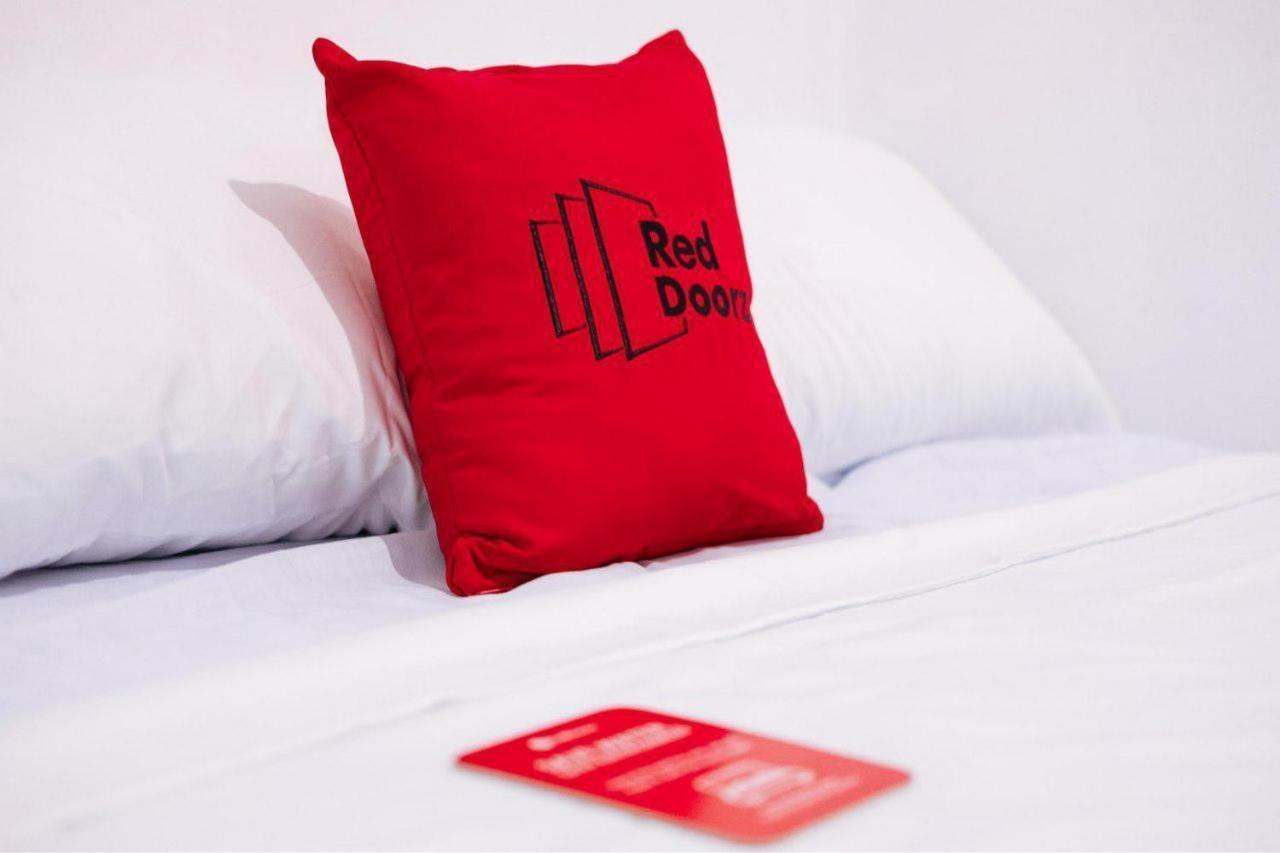 Reddoorz Near Alun Alun Magetan Hotel Exterior photo