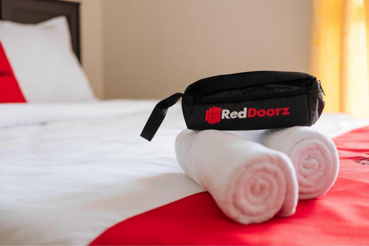 Reddoorz Near Alun Alun Magetan Hotel Exterior photo